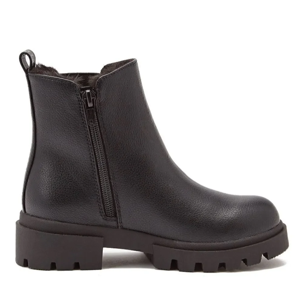 Justice Little Girl & Big Girl Lug Bottom Chelsea Boot, Size 1